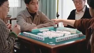 Playing mahjong this section really never get tired of watching, Mao Shun Gyun and Zhang Guo Rong play too good!