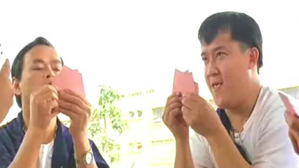Zeng Zhiwei and people playing cards, flies thirteen card game, Sammo Hung has never even heard of!
