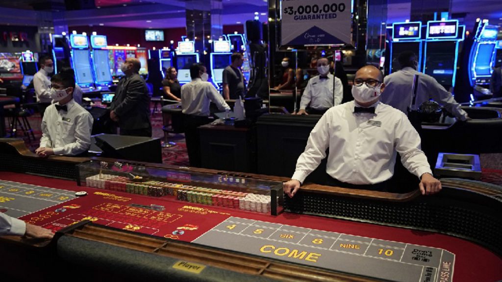 U.S. gambling revenue hits 17-year low