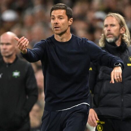 切尔西计划一月引进亚历克斯·斯科特