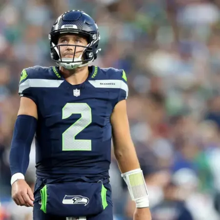 NFL周二精选：凯芬重返密西西比，2026年高尔夫展望