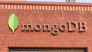 MongoDB股价回升：CEO离职Meta的投资者日探讨