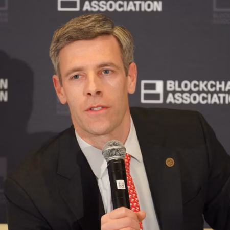 银行团起诉美国监管机构授予加密信托牌照